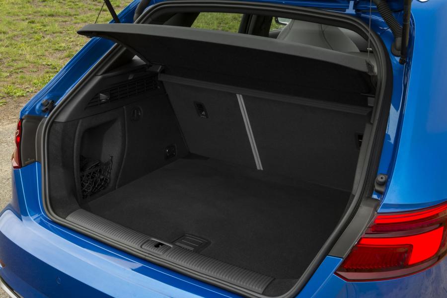 Багажник Audi RS3 Sportback (8V) 2017 года  (UK) (фото 5 из 14)